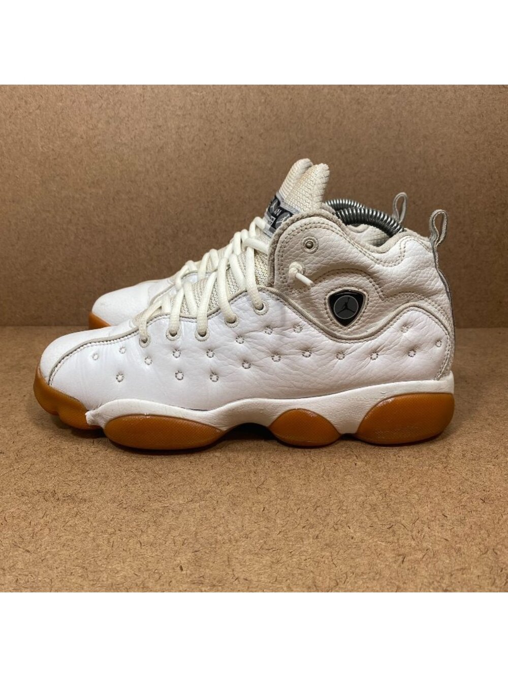 Air Jordan Jumpman Team II Youth White & Gum Sole Sneakers Size 6Y